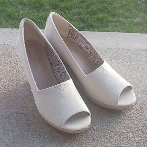 TOMS Women’s Canvas Peep-Toe Wedge Espadrilles - Cream